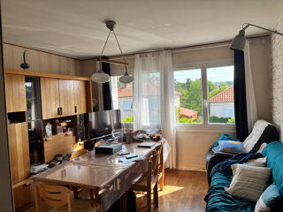 Immeuble à vendre 15 + pièces 250 m²