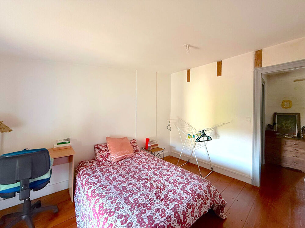A LOUER APPARTEMENT 3 PIECES - BLAYE CENTRE