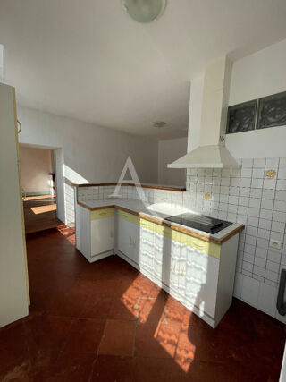  Appartement � louer 3 pi�ces 77 m�