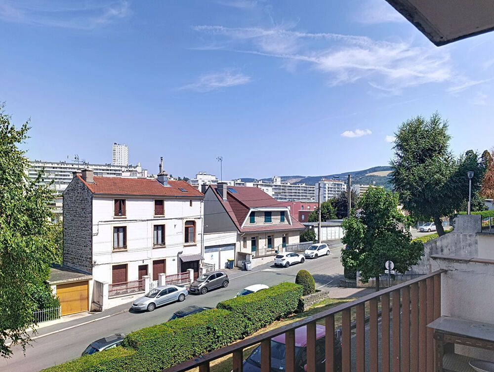 Vente Appartement EXCLUSIVITÉ - SAINT-ÉTIENNE FAURIEL - T4 de 68,97 m² | 2 chambres - Garage en option - Beau potentiel - Proche Écoles et Commodi Saint etienne