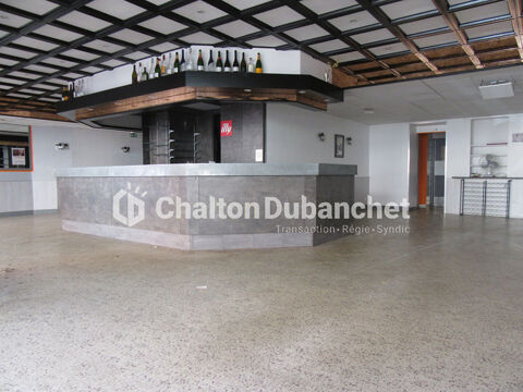   Local commercial Le Coteau 5 pièce(s) 252 m2 