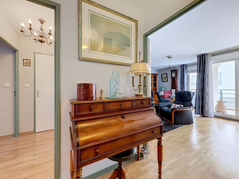 Vente Appartement T3  de 73 m² climatisé avec 2 balcons et possible garage, DPE C. Lyon 3