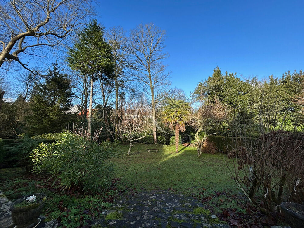 Maison familiale de caractère de 319m² - environnement verdoyant et calme