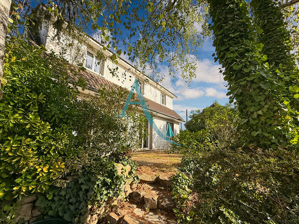 Maison Echarcon 8 pièce(s) 149 m2