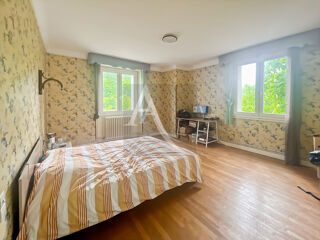  Maison  vendre 8 pices 140 m