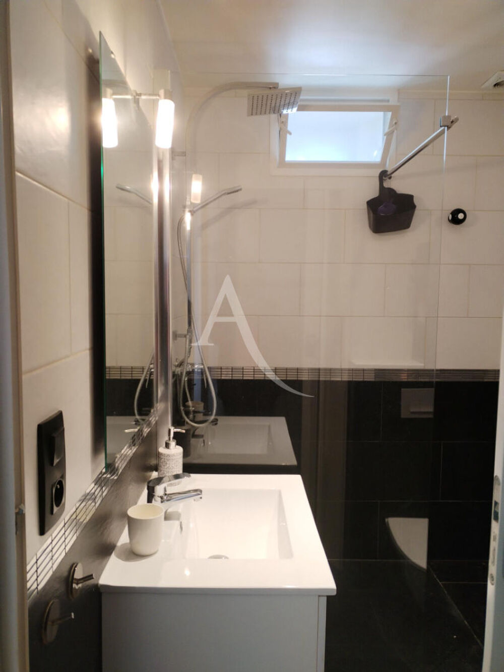 Vente Appartement Studio Plein Centre Ville de ROMAINVILLE Romainville