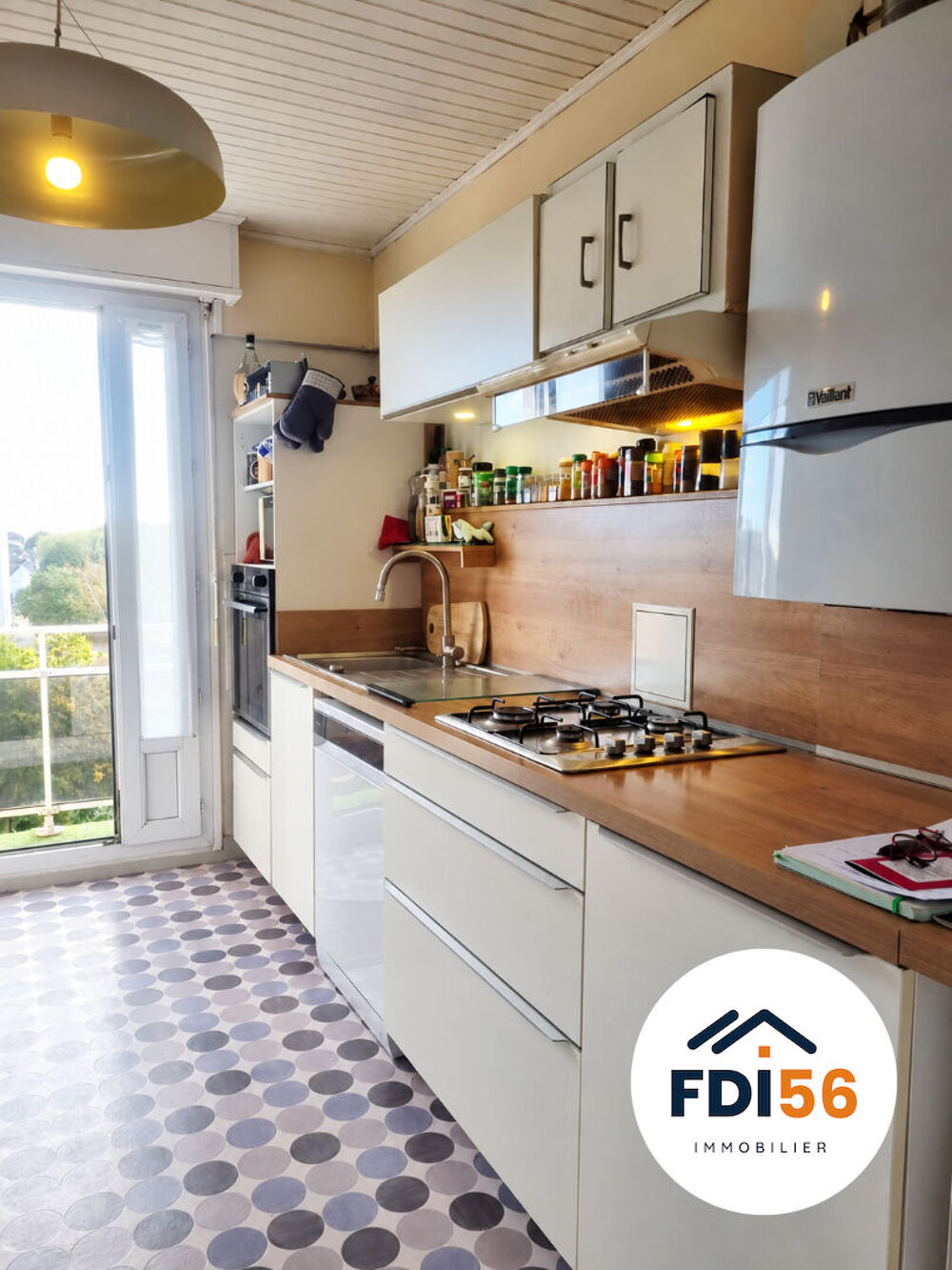 EXCLUSIVITE : A VENDRE APPARTEMENT T3 DE 75 m² TRAVERSANT ET LUMINEUX - BALCONS - CAVE