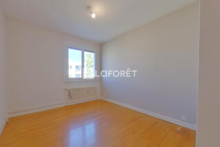  Appartement � vendre 4 pi�ces 77 m�