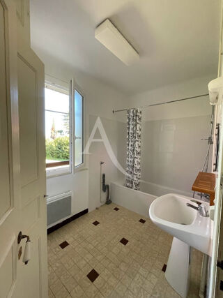  Maison à louer 3 pièces 117 m²