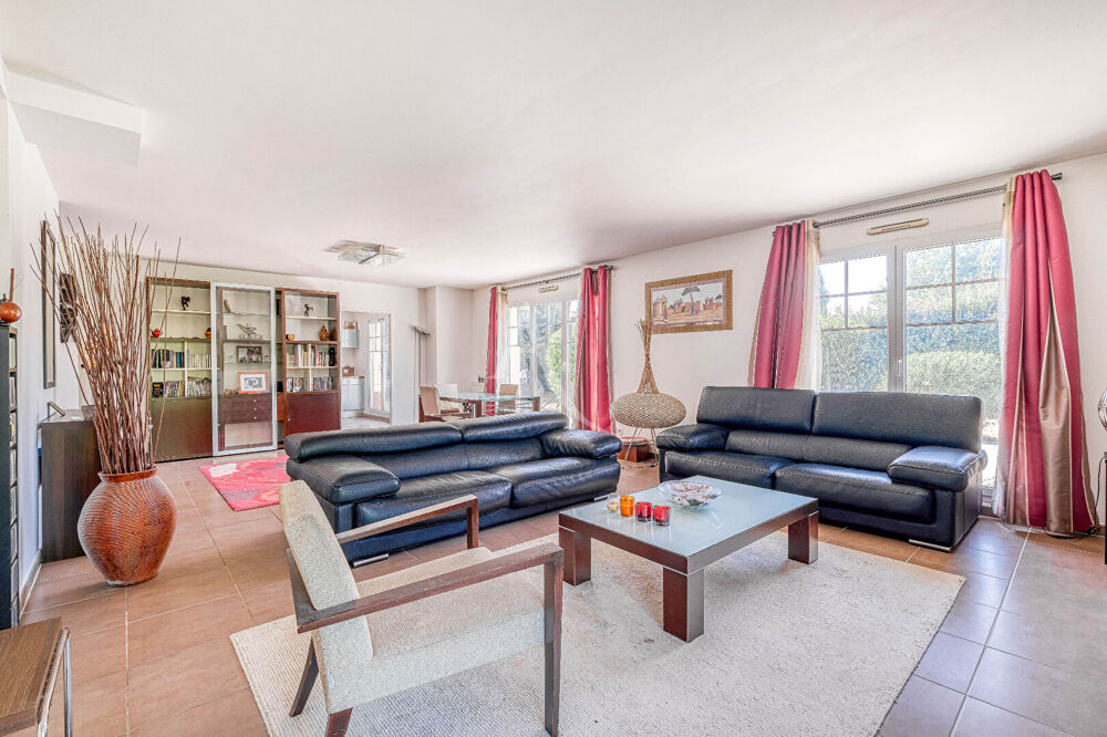 Vente Maison Bailly-Romainvilliers :  Maison familiale de 160 m², terrain 887 m², vue lac Bailly romainvilliers
