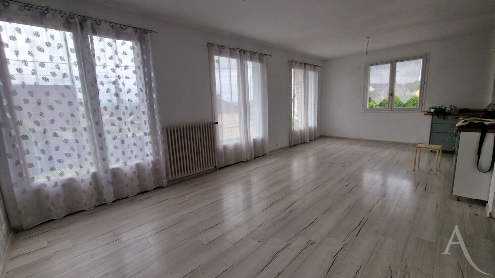 Maison Limay 7 chambres sur S/sol total et presque 900m² de terrain