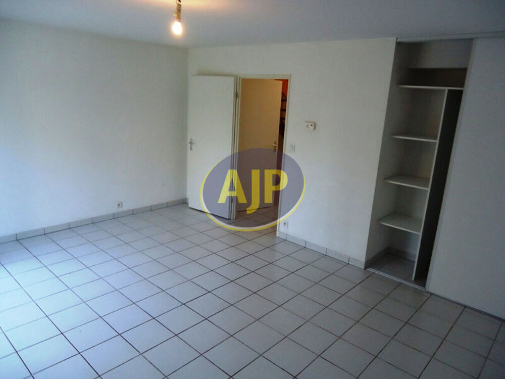 Location Appartement A Louer Pontivy appartement T3 en duplex dans résidence Pontivy