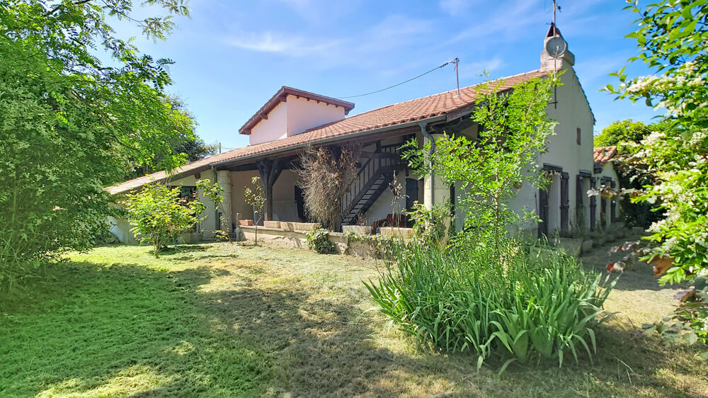 Vente Maison Maison 5 pièces à vendre à Montesquieu - Corps de ferme à rafraîchir Montesquieu