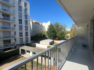  Appartement à louer 3 pièces 64 m²