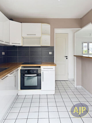  Maison à louer 4 pièces 83 m²