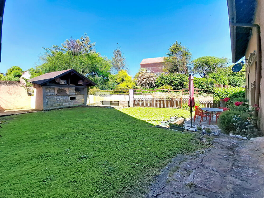 Vente Maison Maison de village avec dépendances Myans
