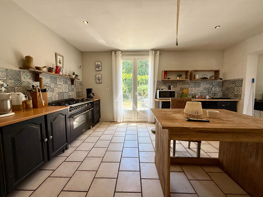 Maison Luzillé 9 pièce(s) 245 m2
