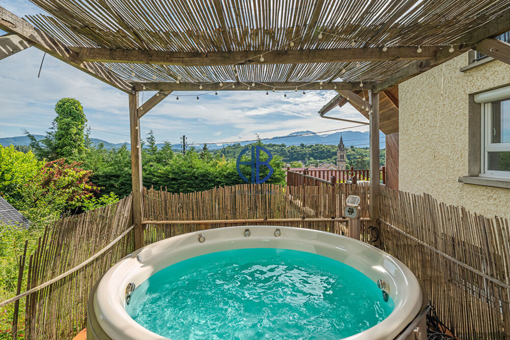 Maison Renage 5 pièce(s) 137 m2 + jardin + terrasse
