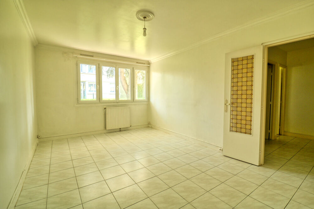 Charmant 2 pièces au calme 45 m² avec parking et cave à 600 m du RER B