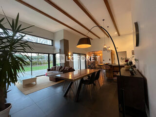  Maison 7 pi�ces 161 m� Sebazac concoures