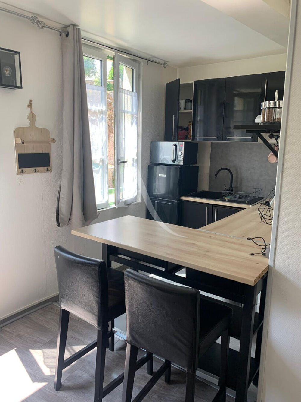 A LOUER STUDIO MEUBLE A CHARTRES