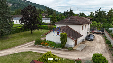   Maison Serrieres De Briord 8 pi�ce(s) 151 m2 Maison - 8 pi�ce(s) - 152 m�