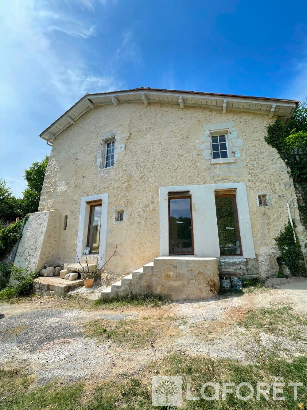 Vente Maison BUSSAC - Maison en pierre - 4 pièces - 122 m2 Bussac