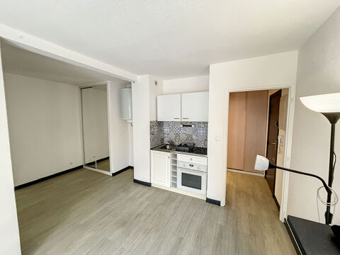 Appartement Bandol de 1 pièce de 26 m²  en rez  de jardin avec parking collectif 169000 Bandol (83150)