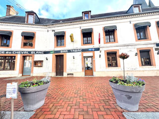  Immeuble à vendre 8 pièces 304 m²