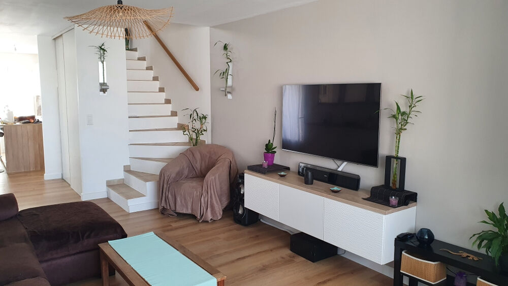 Location Maison Maison eguilles 1900m² Eguilles