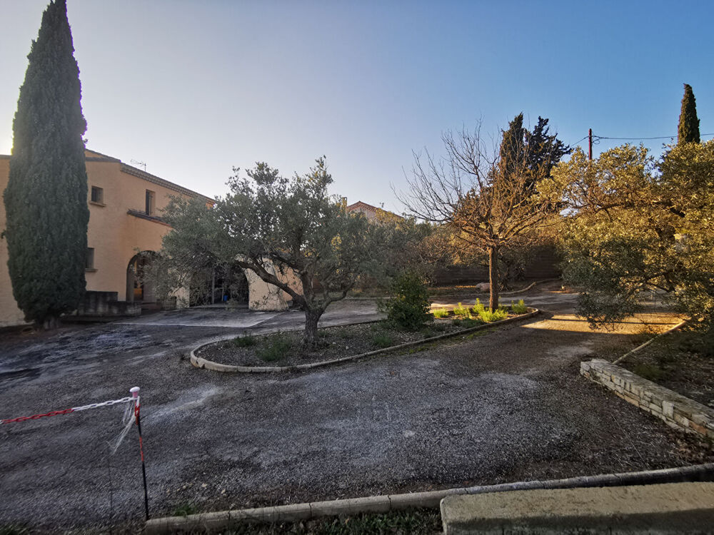 Vente Terrain Terrain constructible de 450 m² - Projet de maison individuelle de 90 m² sur La Fare-les-Oliviers La fare les oliviers