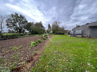  Remise / Grange � vendre 1 pi�ce 70 m� Le champ saint pere