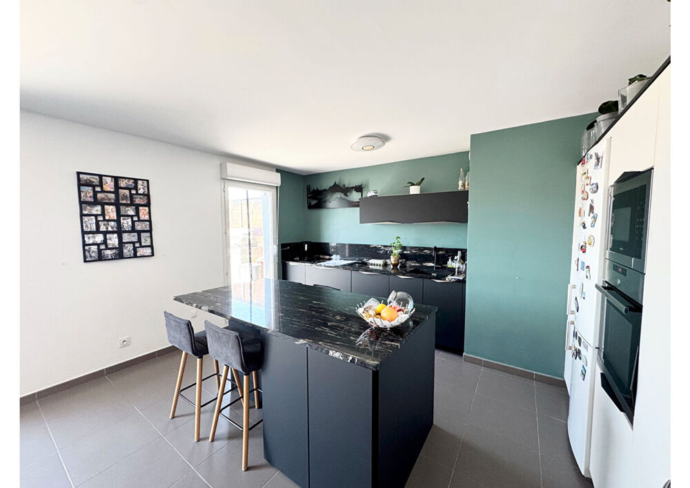 Appartement 4 pièces, Palais Omnisports, Toit terrasse au 8ème Etage 86m² Meublé