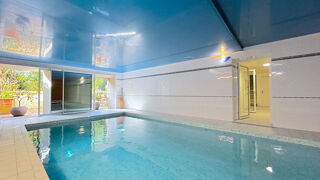  Immeuble à vendre 15 + pièces 758 m²