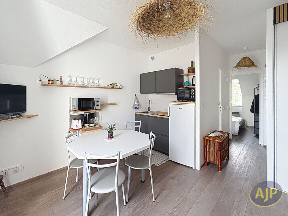 LE POULIGUEN centre ville Appartement 2 pièces MEUBLE RENOVE
