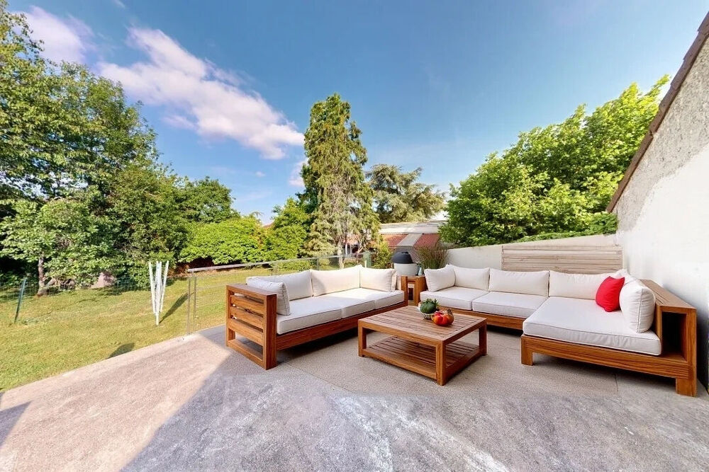 Maison 7 pièce(s) 215 m2