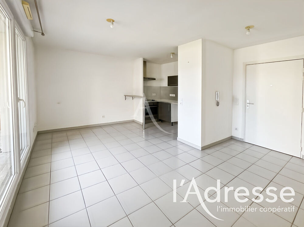 Vente Appartement 3 LUCS - TERRASSE PLEIN SUD, CALME ET STATIONNEMENTS Marseille 12