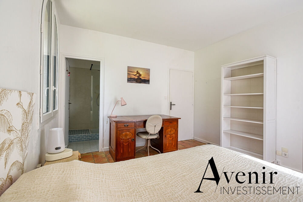 Location Maison CHARBONNIERES LES BAINS - MAISON FAMILIALE - 235M2 - T5 - JARDIN 1.100 m2 AVEC PISCINE Charbonnieres les bains