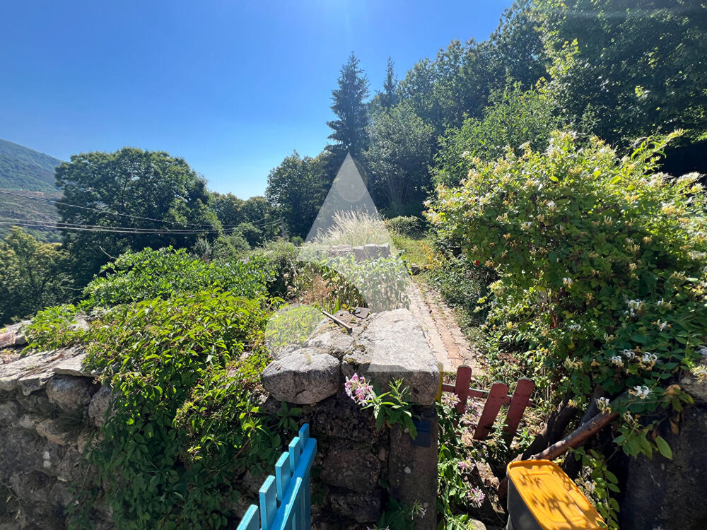 authentique maison en pierre de 96 m²