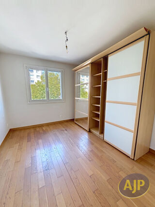  Appartement à louer 3 pièces 63 m²