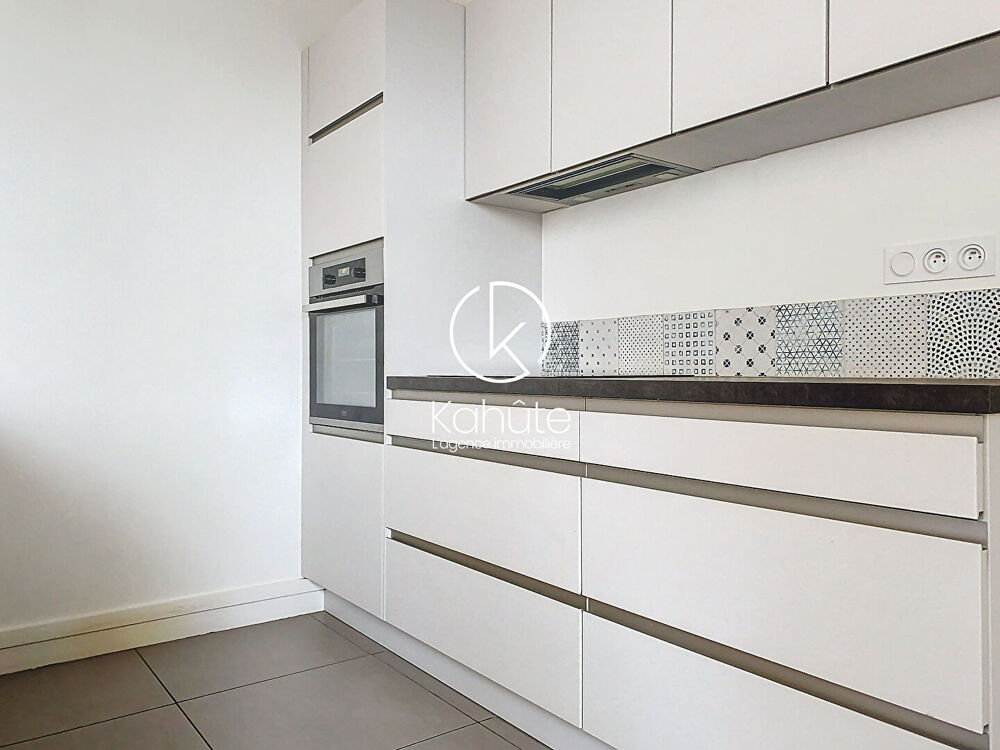 Location Appartement Appartement T4  Oullins 79m² balcon cave parking Oullins