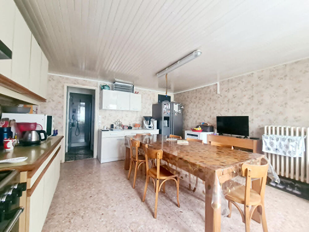 Maison familiale à Poulangy volumes et dépendances
