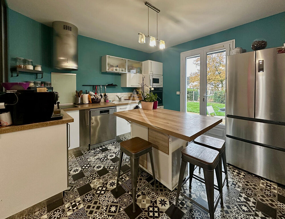 Vente Maison Maison Bailleau L'Eveque 6 pi�ces 122m� avec piscine ext�rieure Bailleau l eveque