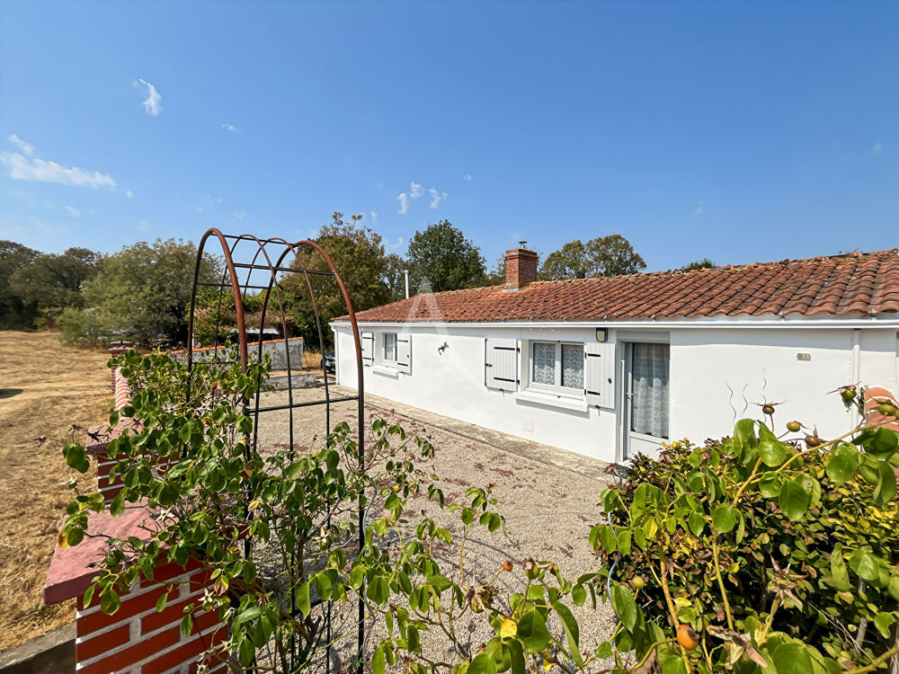 Longère à vendre avec terrain de 660 m² à Bois-de-Céné