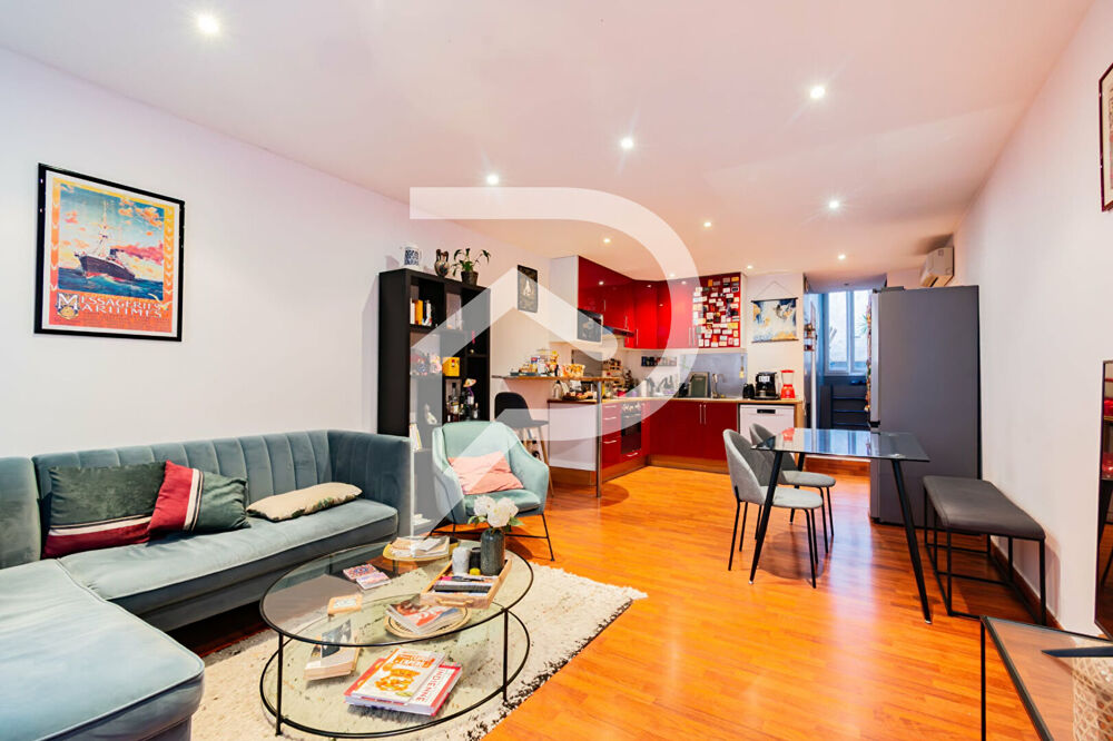 Vente Appartement Coup de coeur dans le 2ème - T3 authentique et atypique, esprit maison, avec terrasse de 24 m2 Marseille 2