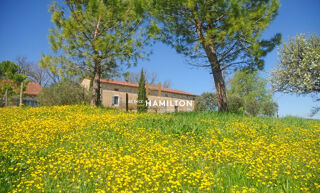  Villa � vendre 15 + pi�ces 655 m�