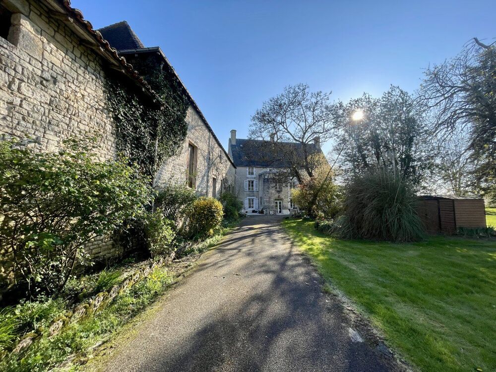 � vendre  Villa Chef-Boutonne (79110)