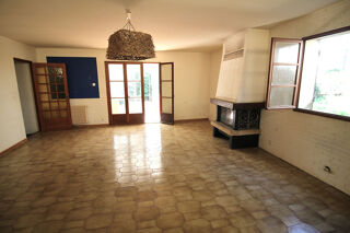 Vente Maison EN EXCLUSIVITE NIMES PLANETE Mazet en pierre à rafraîchir de 3 pièces de 94m² sur un terrain de 892m². Nimes