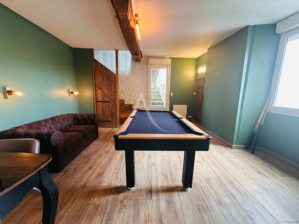 Vente Immeuble Immeuble de caractère sur la Rive Gauche de Saintes 9 pièce(s) 230 m2 Saintes
