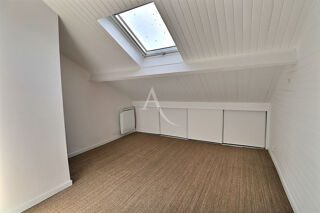  Appartement à louer 5 pièces 90 m²